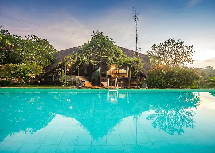 Dandan Bukit Villa *