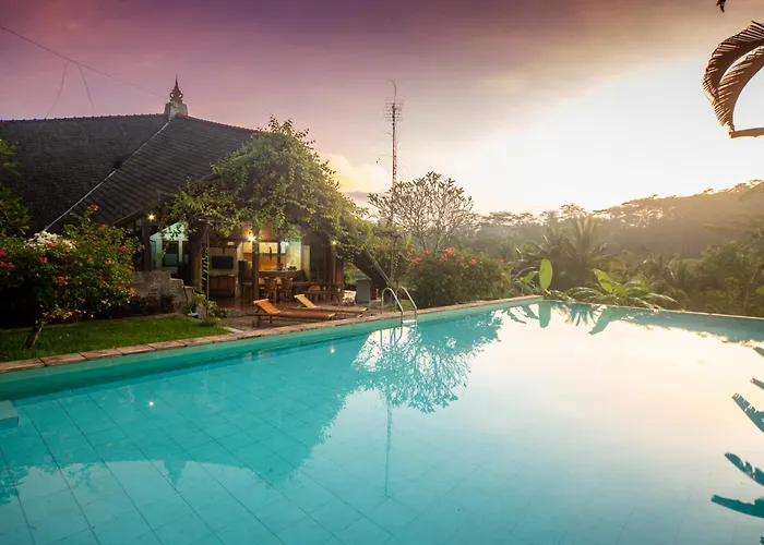 Dandan Bukit Villa *
